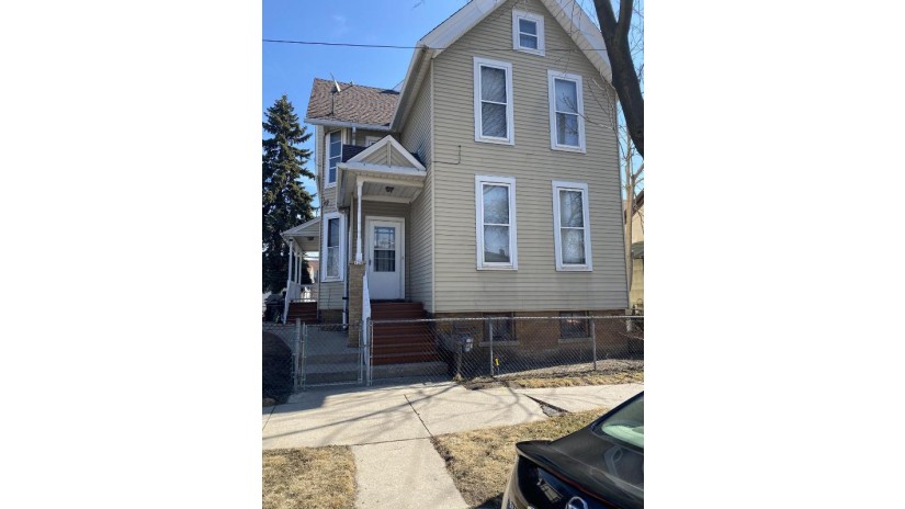 828 S 10th St Milwaukee, WI 53204 by Lyon Realty, LLC - Milwaukee $110,000