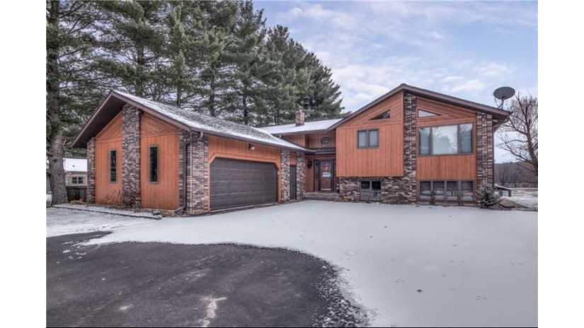 6725 North Shore Drive Eau Claire, WI 54703 by C21 Affiliated $475,000