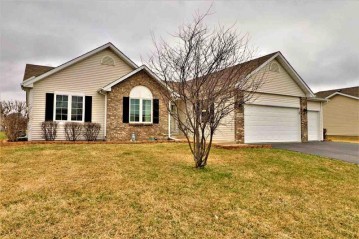 1639 Squires Landing, Rochelle, IL 61068