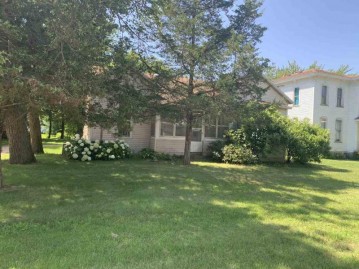 127 S Center Street, Plainfield, WI 54966