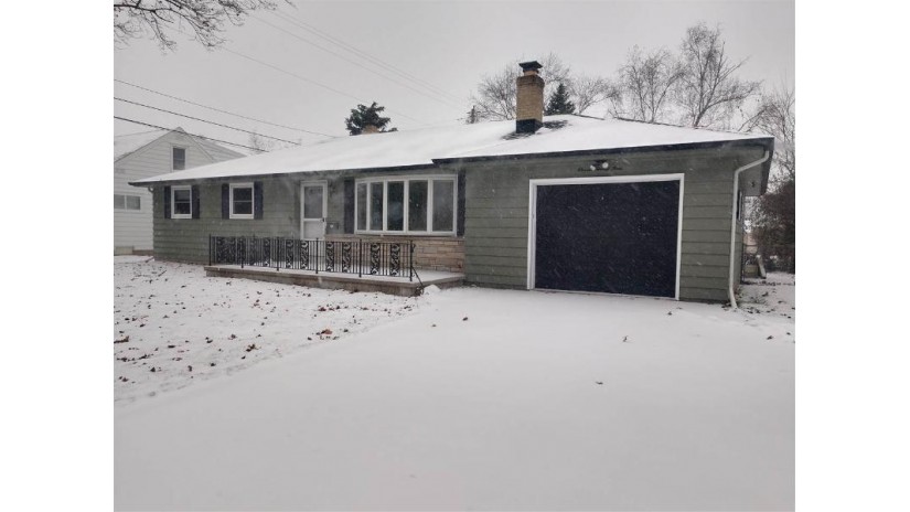 1129 Higgins Avenue Neenah, WI 54956 by First Weber, Inc. $169,000