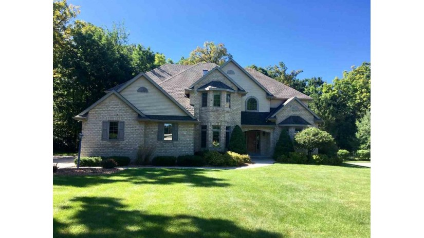392 Ledgewood Drive Fond Du Lac, WI 54937 by Roberts Homes And Real Estate $429,900