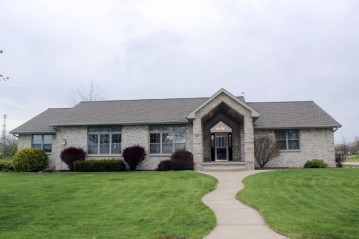 1501 Sundancer Court, Kewaunee, WI 54216