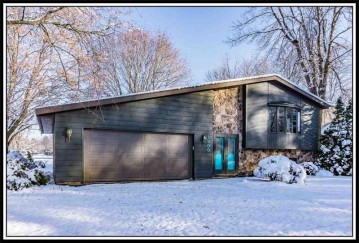 1900 Dexter Street, New London, WI 54961-2524