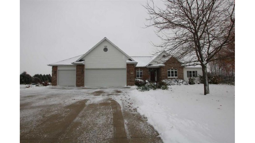 W7096 Rogersville Road Fond Du Lac, WI 54937 by Adashun Jones, Inc. $389,000