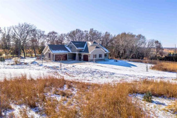 8711 Schuster Road, Nepeuskun, WI 54923