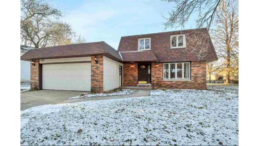 2415 Deer Trail Green Bay, WI 54302 by Ben Bartolazzi Real Estate, Inc $189,900