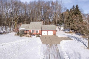 W9070 Steinacker Heights Drive, Dale, WI 54944