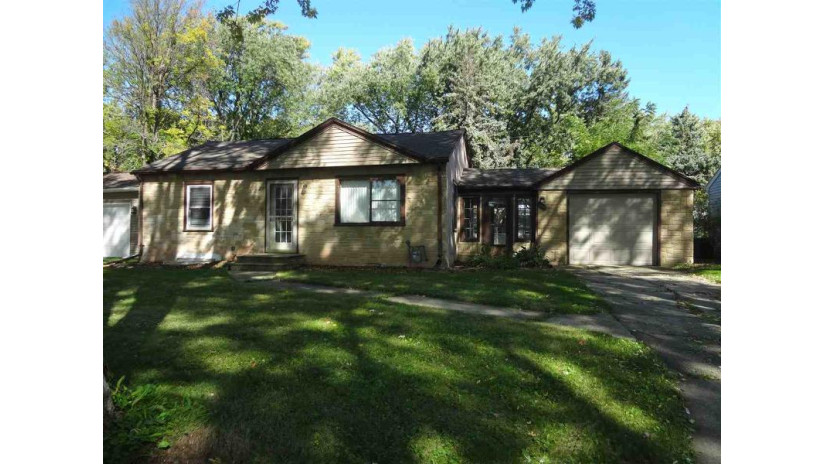 460 Oaklawn Avenue Ashwaubenon, WI 54304 by Coldwell Banker Real Estate Group $114,900