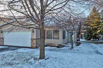 1502 Dickenson Court, Neenah, WI 54956-5061