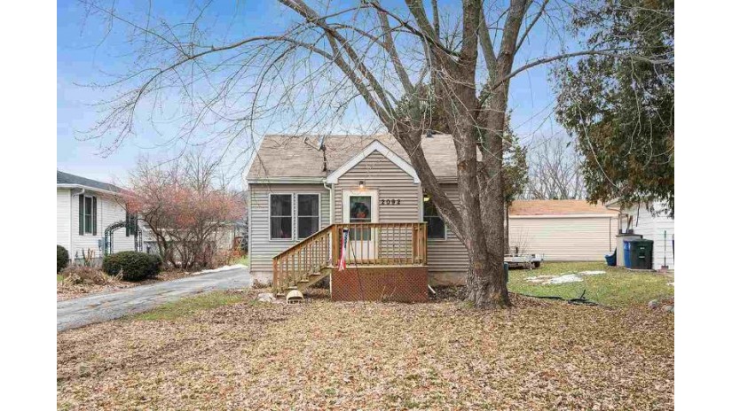 2092 S Broadway Street Ashwaubenon, WI 54304 by Kos Realty Group $109,900