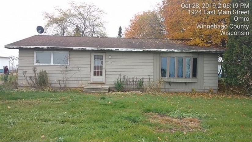 1924 E Main Street Omro, WI 54963 by Coldwell Banker Real Estate Group $47,200