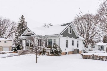 202 E Main Street, Winneconne, WI 54986