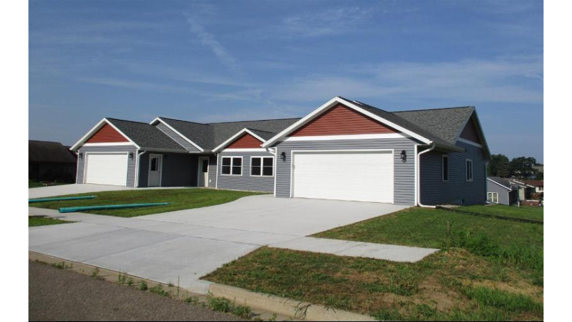 2017-2019 Retzlaff Dr Reedsburg, WI 53959 by Judd Realty, Llc $368,000