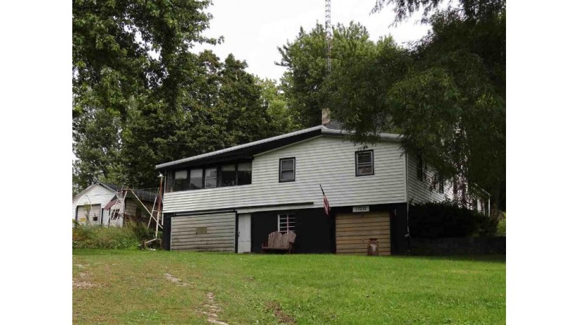 17012 Prospect St Willow Springs, WI 53565 by Pifer'S Auction & Realty $44,900