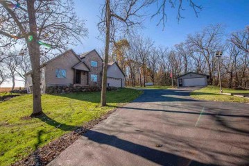10731 County Road Id, Blue Mounds, WI 53517
