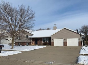 173 Dykstra Dr, Fall River, WI 53932