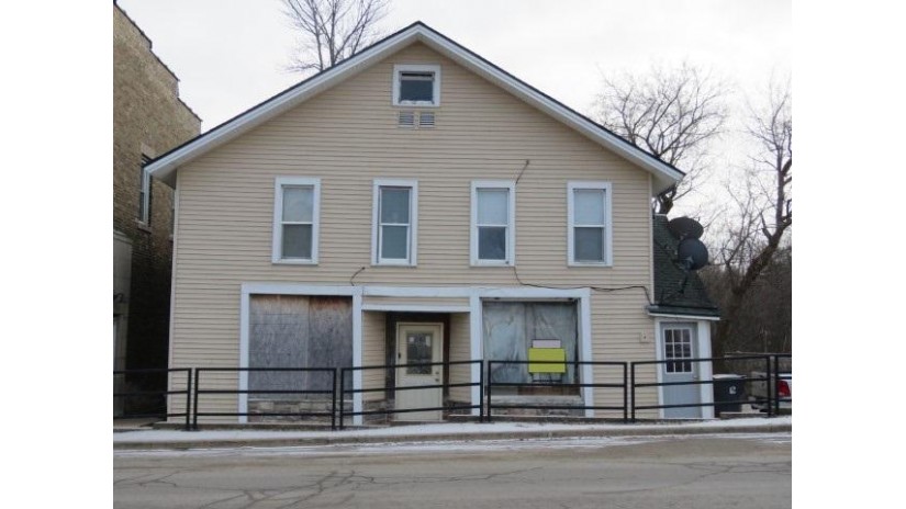 543 S Main St Fall River, WI 53932 by Nehls Realty Llc $129,000