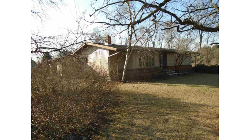 10249 Sandy Ct Mazomanie, WI 53560 by Harrop Realty $325,000