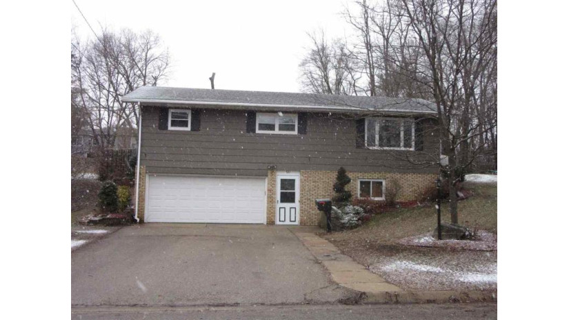 821 E Edgewater St Portage, WI 53901 by Century 21 Affiliated $153,900