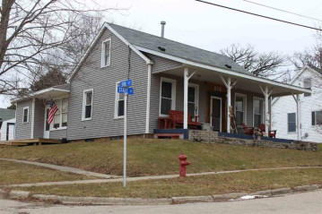 519 State St, Mineral Point, WI 53565