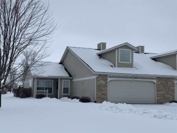 2504 Edgewood Dr, Beloit, WI 53511