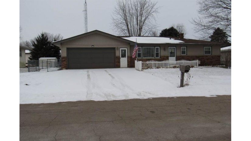 619 S Clinton St Cuba City, WI 53807 by Lori Droessler Real Estate, Inc. $135,000