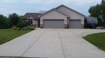 N1693 Fairview Ln, Koshkonong, WI 53538