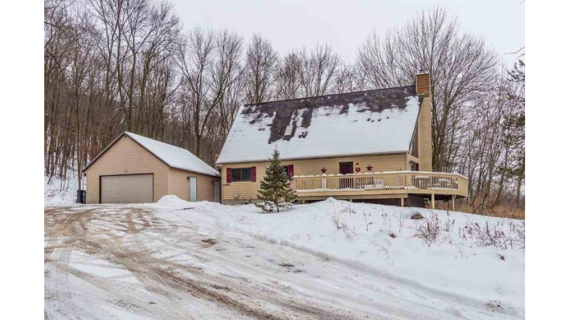 E12570 County Road W Greenfield, WI 53913 by Re/Max Preferred $259,900