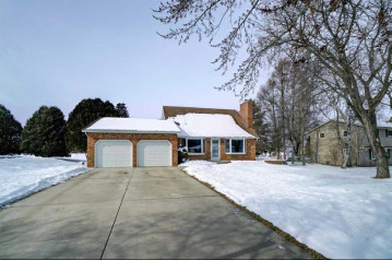 6513 Gina Ln, Vienna, WI 53532