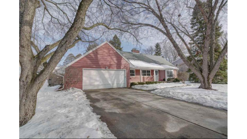 5410 South Hill Dr Madison, WI 53705 by First Weber Inc $435,000