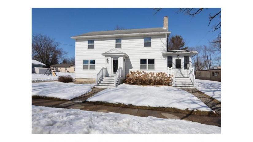 231 W School St Belleville, WI 53508 by Madcityhomes.com $259,900