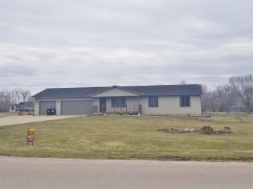 9117 Gemwood Ave, Sparta, WI 54656