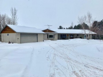 696 Wanderoos Rd, Amery, WI 54001