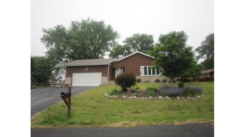 3056 South St East Troy, WI 53120-1165 by Keefe Real Estate, Inc. $232,900