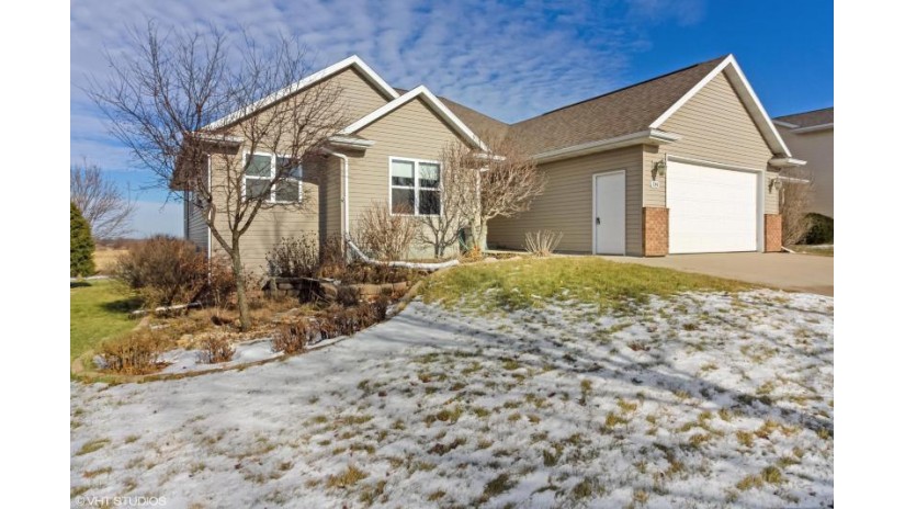 1248 Peninsula Ln Whitewater, WI 53190 by @properties $237,900