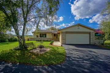 W559 Highland Ct, Sullivan, WI 53178-9706