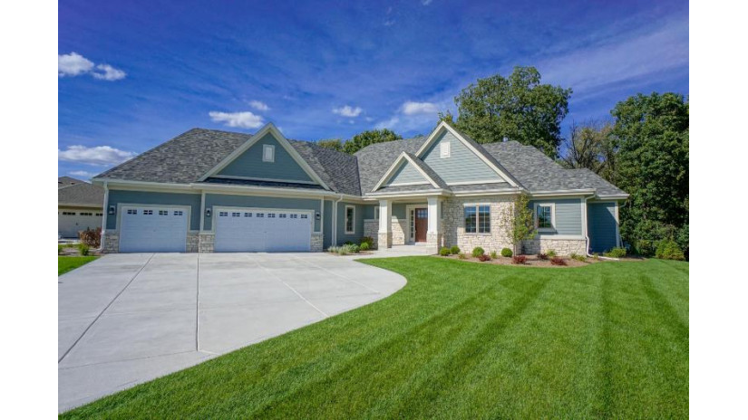 236 Four Winds Ct Hartland, WI 53029 by Lake Country Flat Fee $785,000