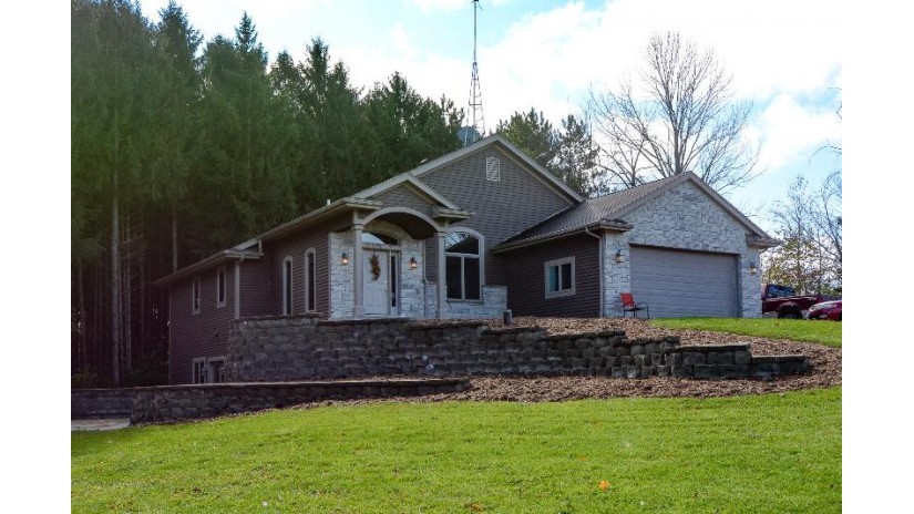 N4990 N Helenville Rd Farmington, WI 53137 by Exsell Real Estate Experts LLC $510,000