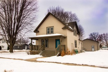 102 Jackson St S, Houston, MN 55943-7250