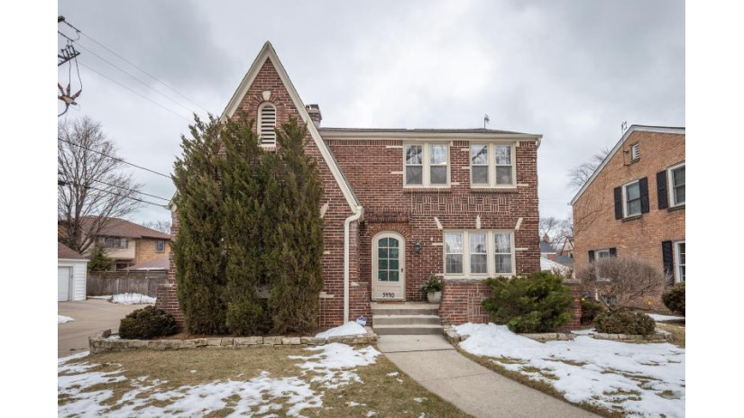 5440 N Santa Monica Blvd Whitefish Bay, WI 53217 by Keller Williams Realty-Milwaukee North Shore $449,000