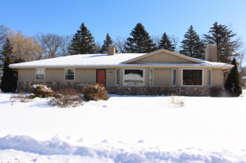 4788 W Grange Ave, Greenfield, WI 53220-5039