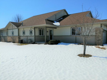 1721 Teal Ln 1, Sheboygan Falls, WI 53085-3413