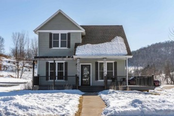 100 Creekside Ct, Coon Valley, WI 54623