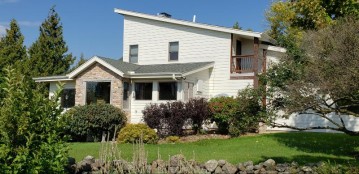 5750 Pleasant Hill Rd, Erin, WI 53027