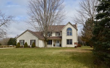 W260N5532 Glen Ridge Rd, Lisbon, WI 53089