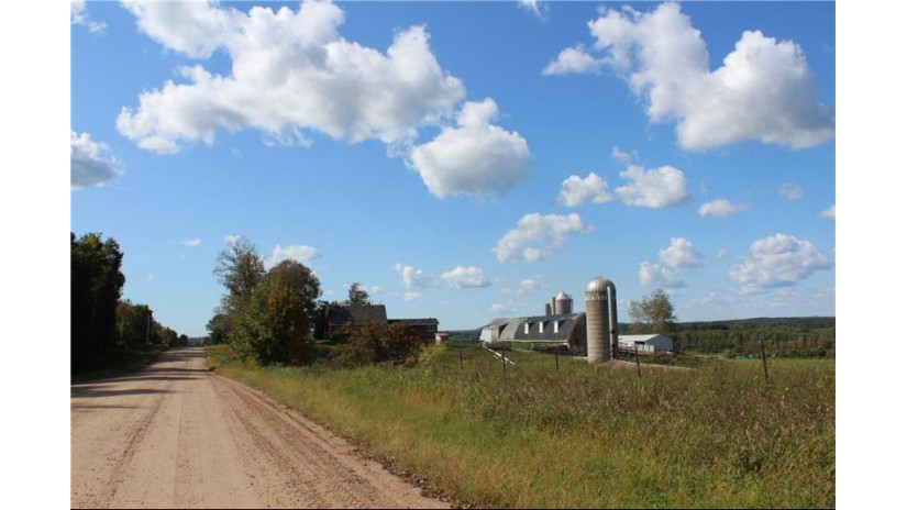 W4380 Ridge Rd Road Neillsville, WI 54456 by Rohmeyer Realty Llc $350,000