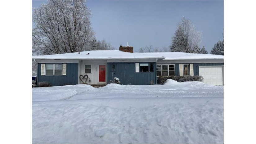 442 West Warner Street Ellsworth, WI 54011 by Re/Max Affiliates Menomonie $165,000