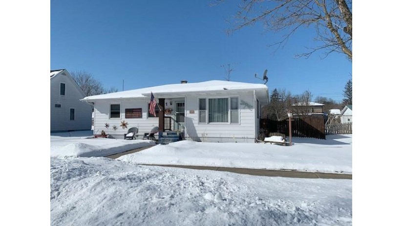 105 2nd Street Melrose, WI 54642 by Cb River Valley Realty/Brf $122,500