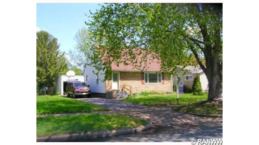 924 Cedar St Eau Claire, WI 54703 by Era American Realty Group/Ec $89,900